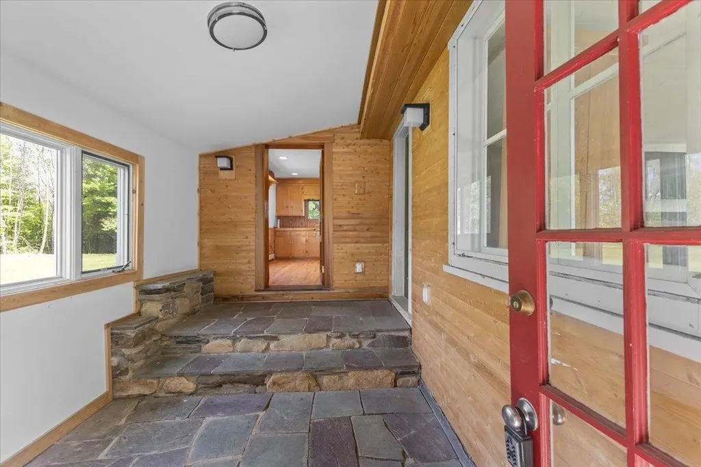 44 Stagecoach Road Morristown VT 05661