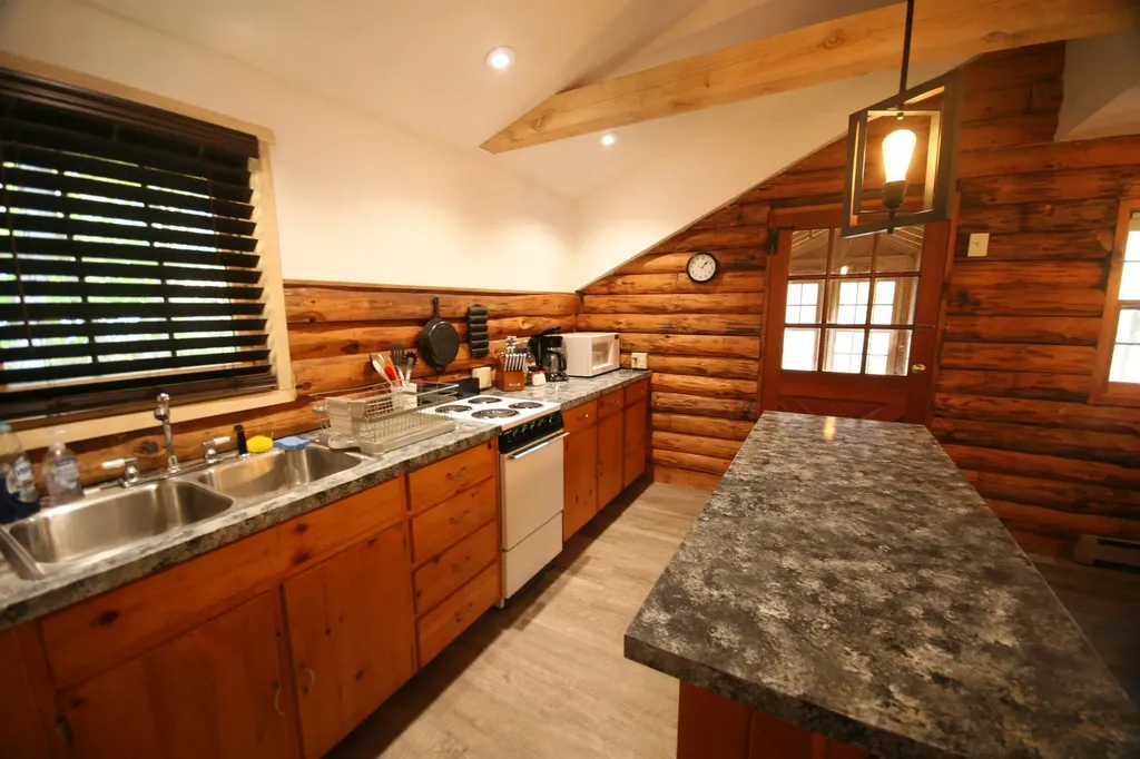 707 Nh Route 103 Sunapee NH 03782