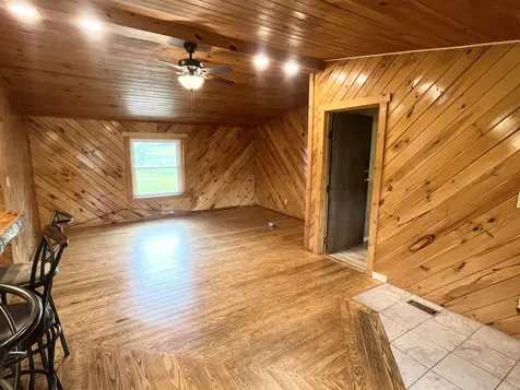 29 Clifford Field Road Sheffield VT 05866