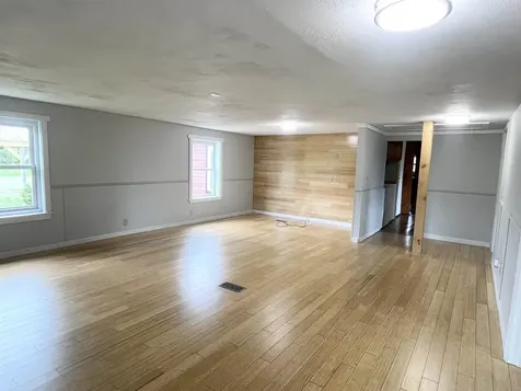 29 Clifford Field Road Sheffield VT 05866