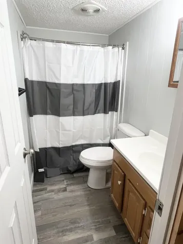 29 Clifford Field Road Sheffield VT 05866