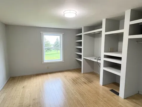 29 Clifford Field Road Sheffield VT 05866