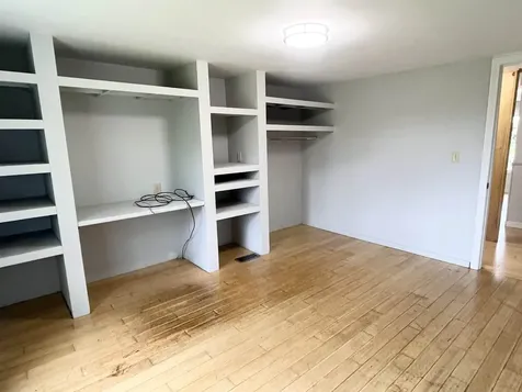 29 Clifford Field Road Sheffield VT 05866