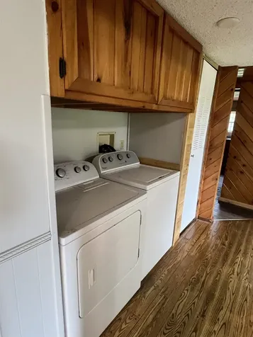 29 Clifford Field Road Sheffield VT 05866