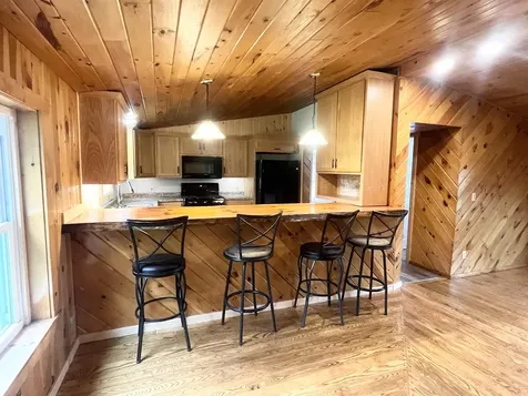 29 Clifford Field Road Sheffield VT 05866