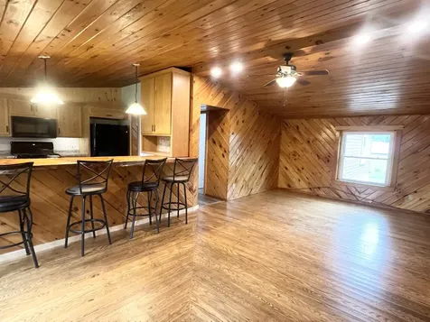 29 Clifford Field Road Sheffield VT 05866