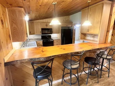 29 Clifford Field Road Sheffield VT 05866