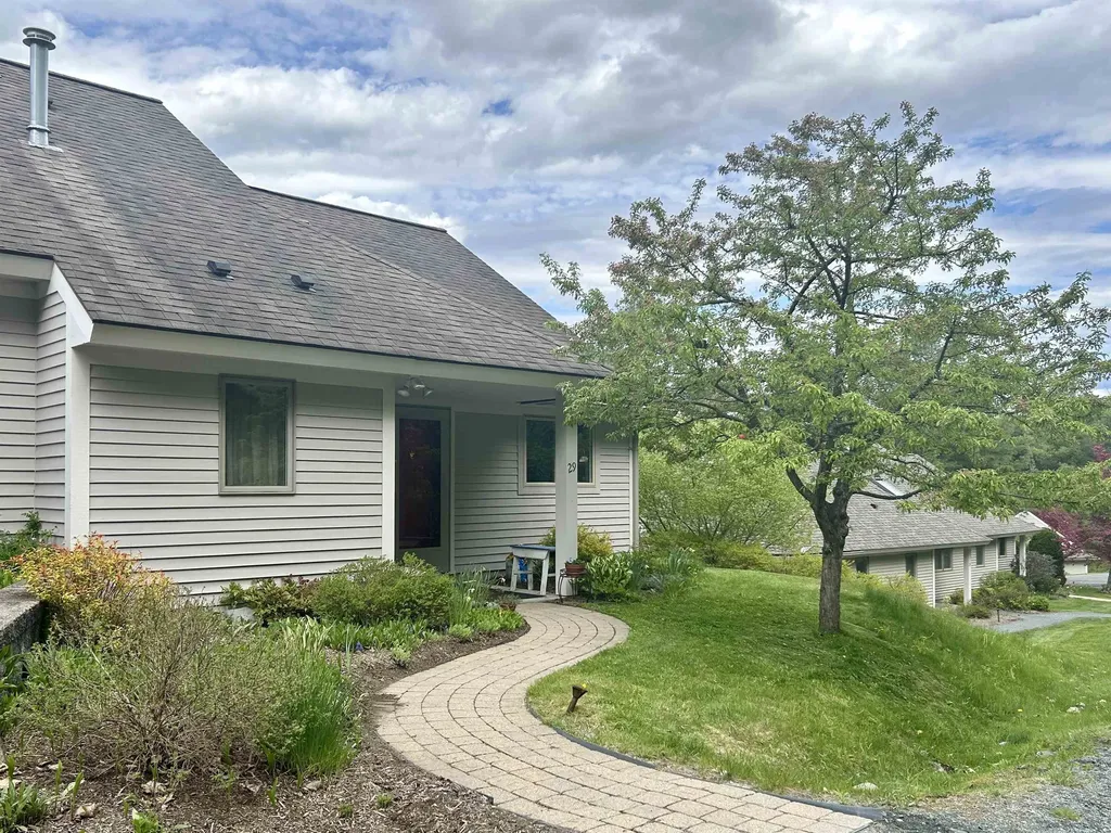 29 Sycamore Drive Hartford VT 05001