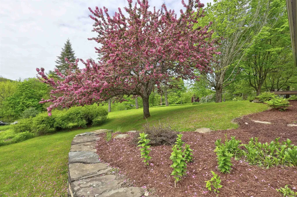 59 Nashville Road Jericho VT 05465