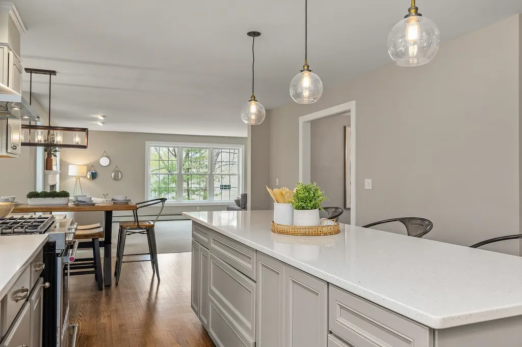 11 Chelsea Way Stratham NH 03885