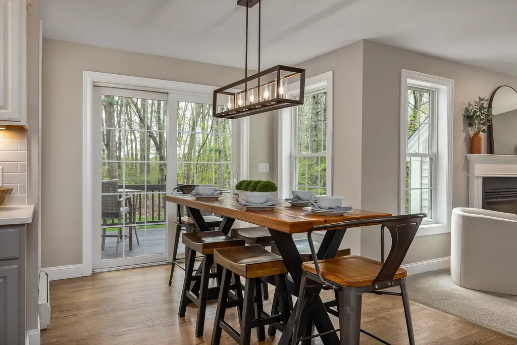 11 Chelsea Way Stratham NH 03885