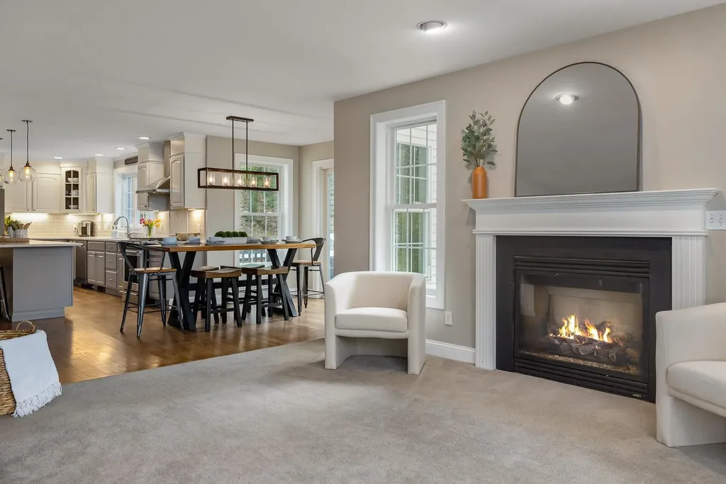 11 Chelsea Way Stratham NH 03885