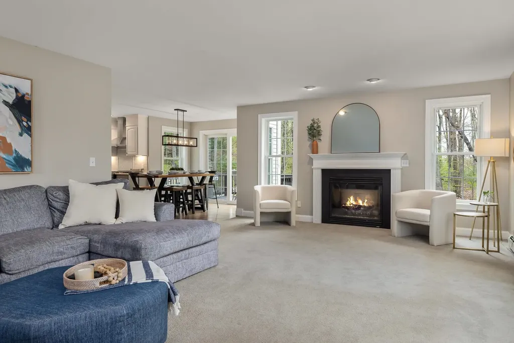 11 Chelsea Way Stratham NH 03885