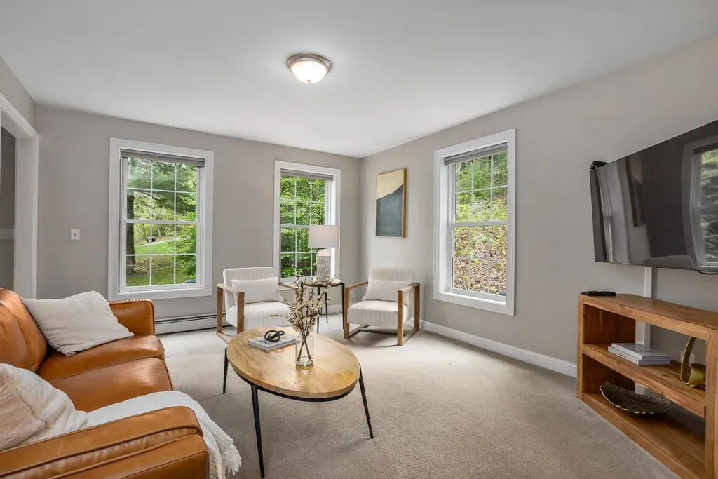 11 Chelsea Way Stratham NH 03885