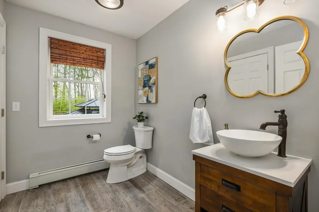 11 Chelsea Way Stratham NH 03885