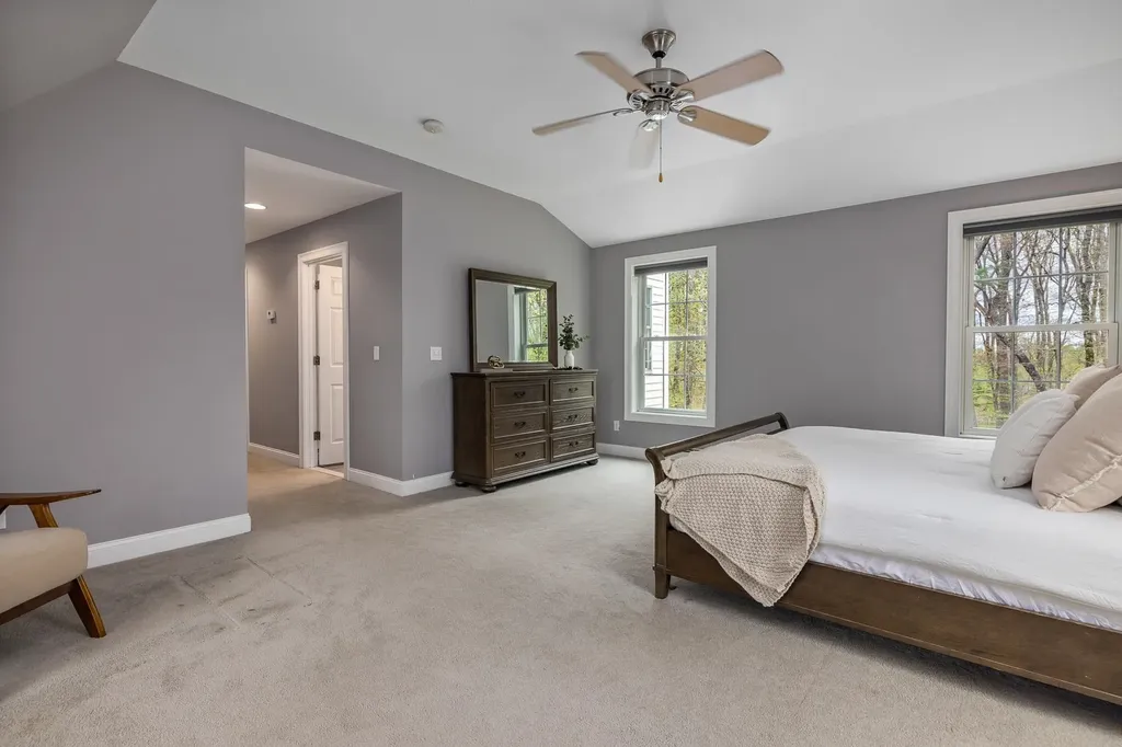 11 Chelsea Way Stratham NH 03885