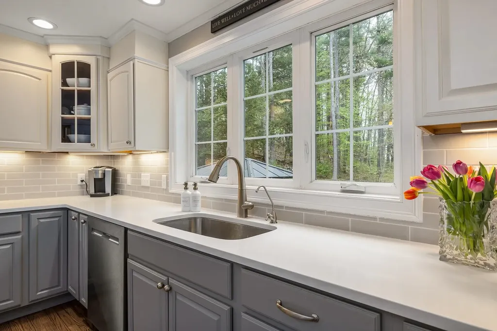 11 Chelsea Way Stratham NH 03885