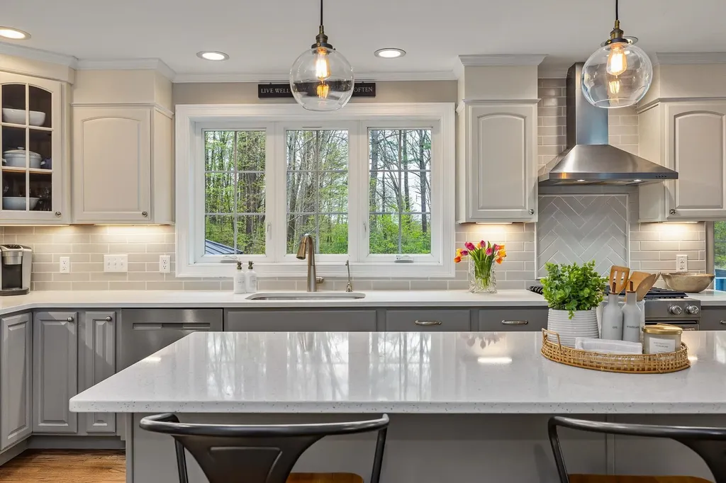11 Chelsea Way Stratham NH 03885