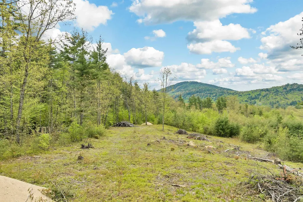 51 Depot Road Tamworth NH 03886