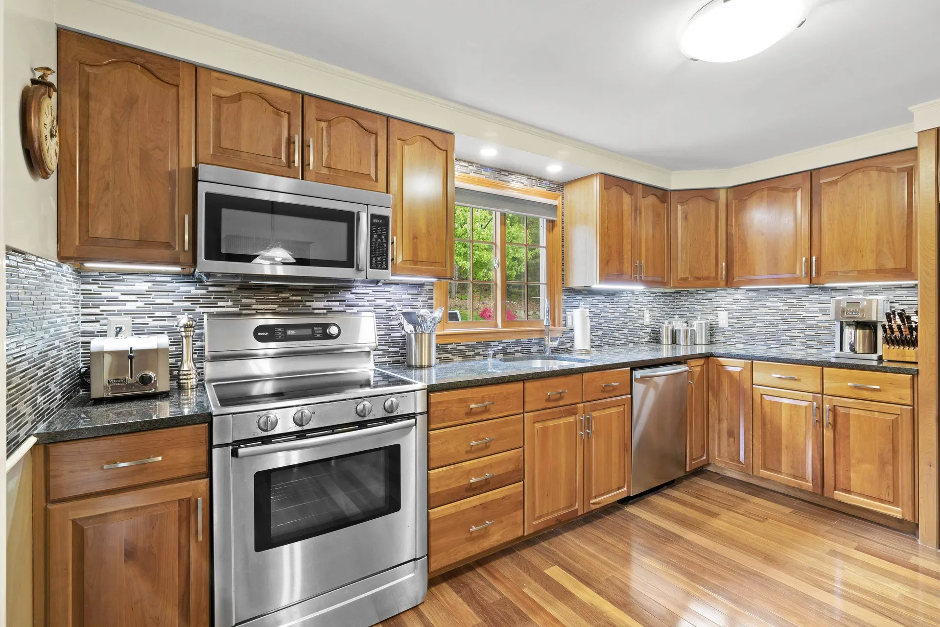 22 Beechwood Road Hudson NH 03051