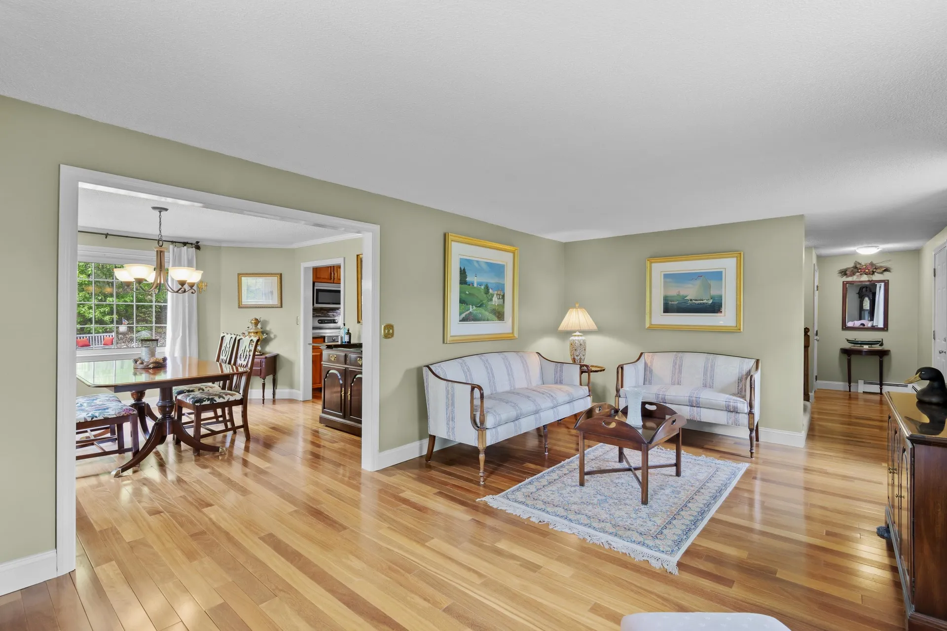 22 Beechwood Road Hudson NH 03051