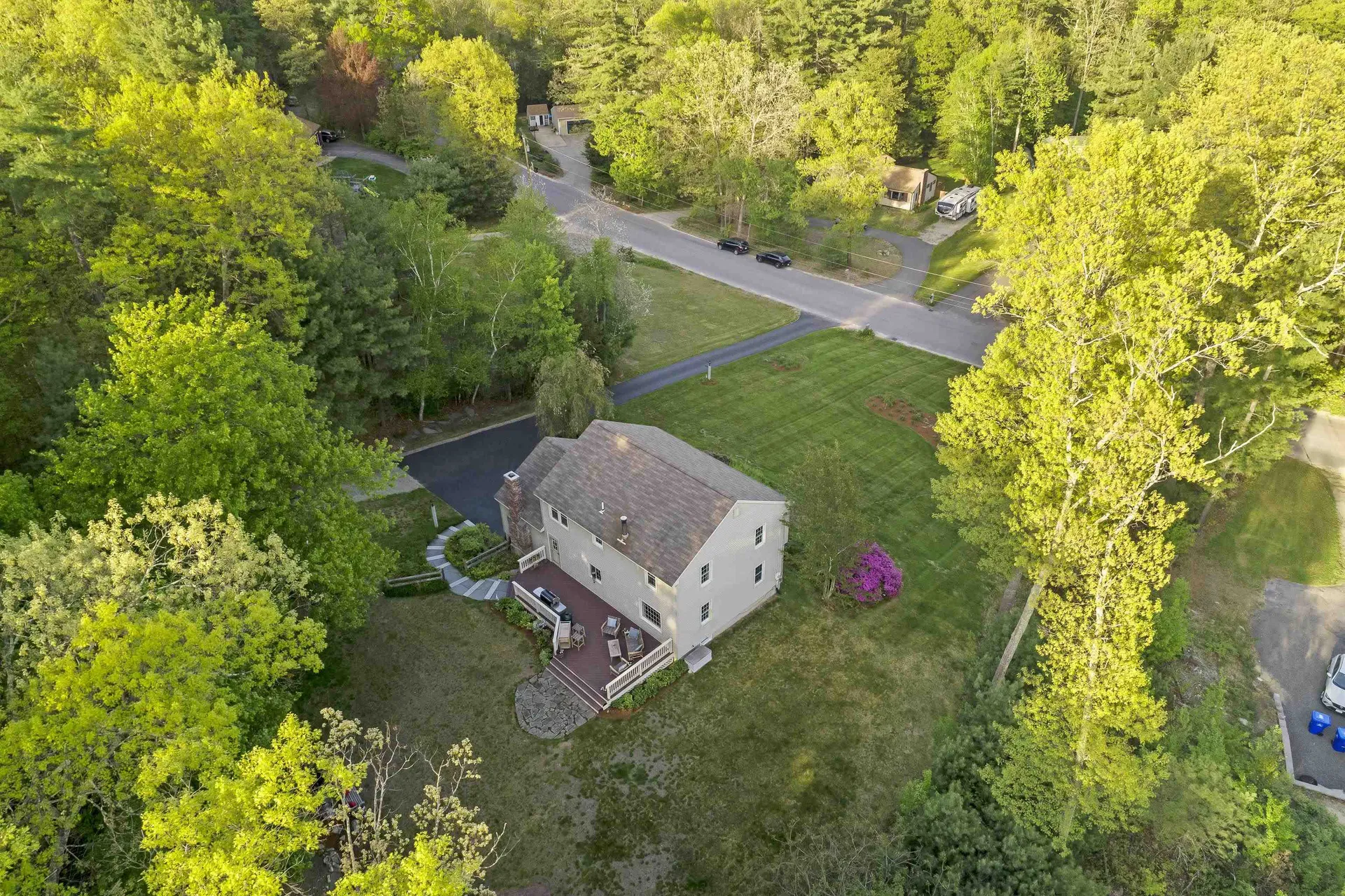 22 Beechwood Road Hudson NH 03051