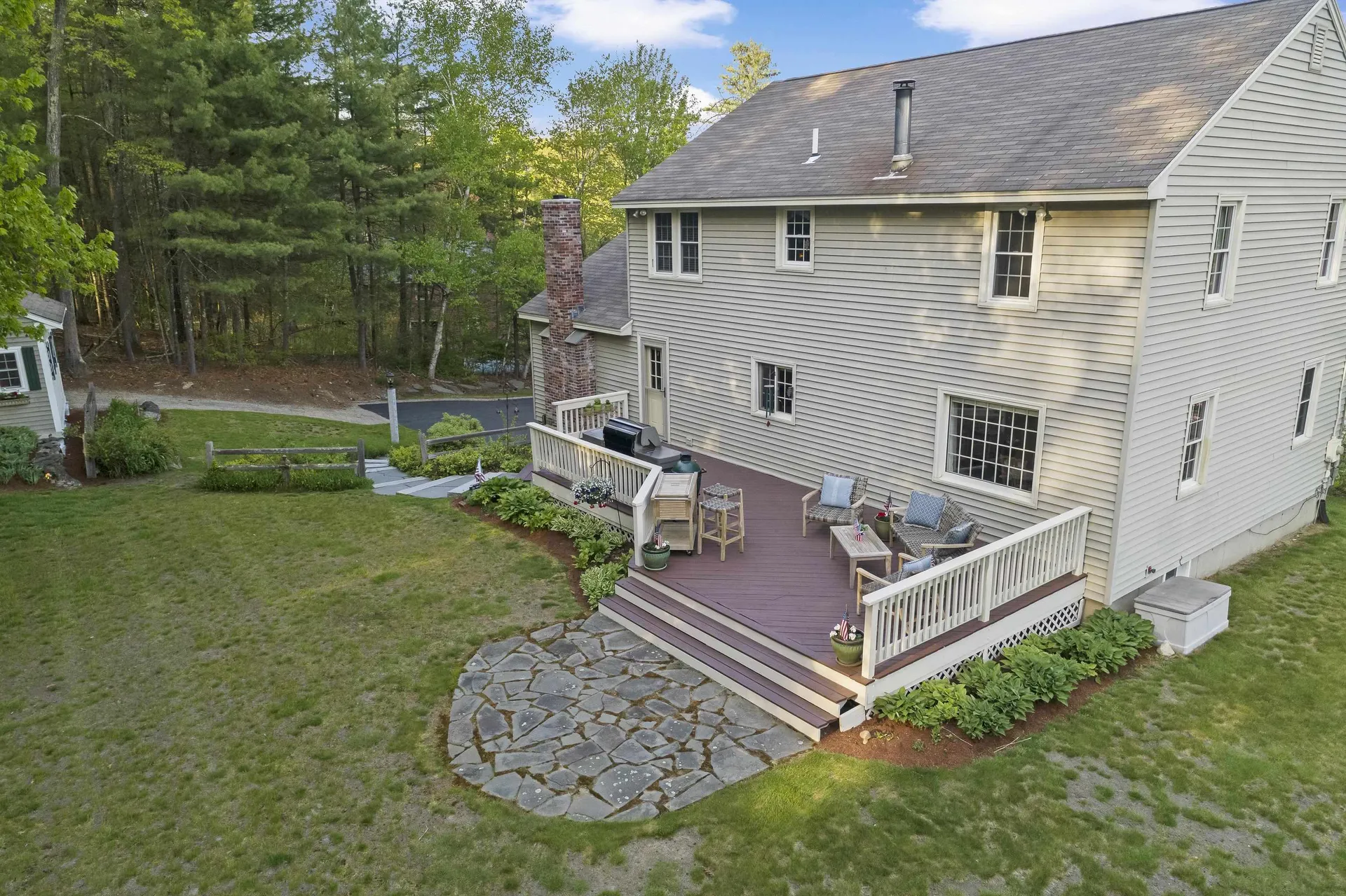 22 Beechwood Road Hudson NH 03051