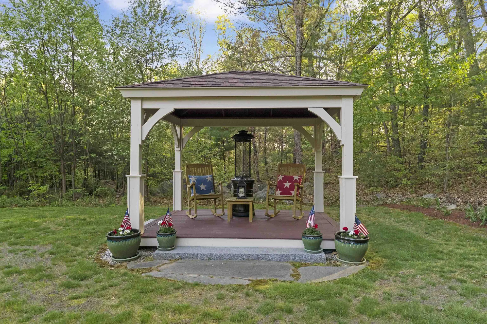 22 Beechwood Road Hudson NH 03051