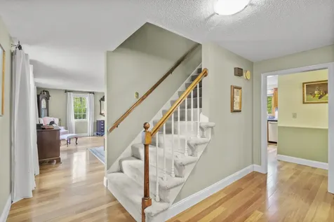 22 Beechwood Road Hudson NH 03051