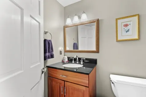 22 Beechwood Road Hudson NH 03051