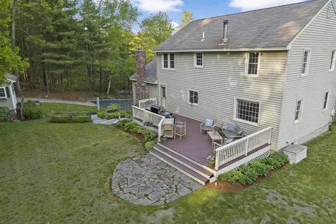 22 Beechwood Road Hudson NH 03051