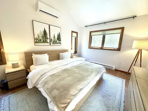 43B Suntec Loop Dover VT 05356