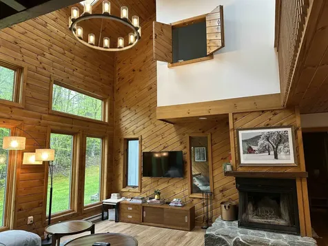43B Suntec Loop Dover VT 05356