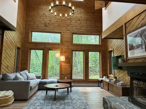 43B Suntec Loop Dover VT 05356