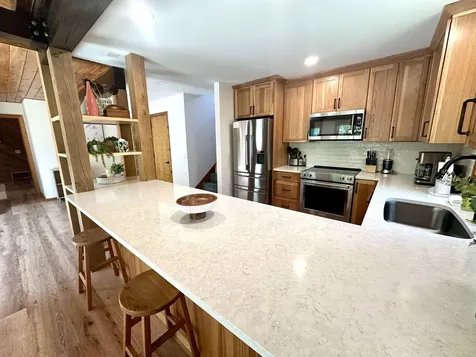 43B Suntec Loop Dover VT 05356