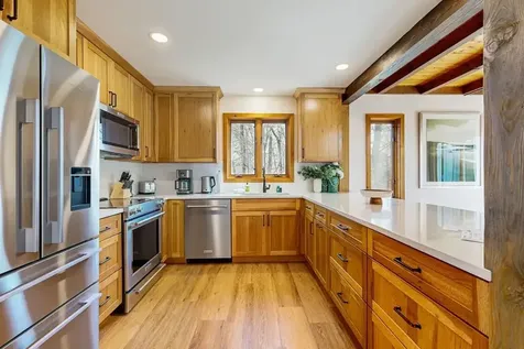 43B Suntec Loop Dover VT 05356