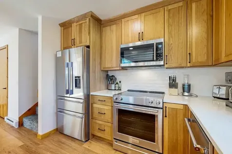 43B Suntec Loop Dover VT 05356