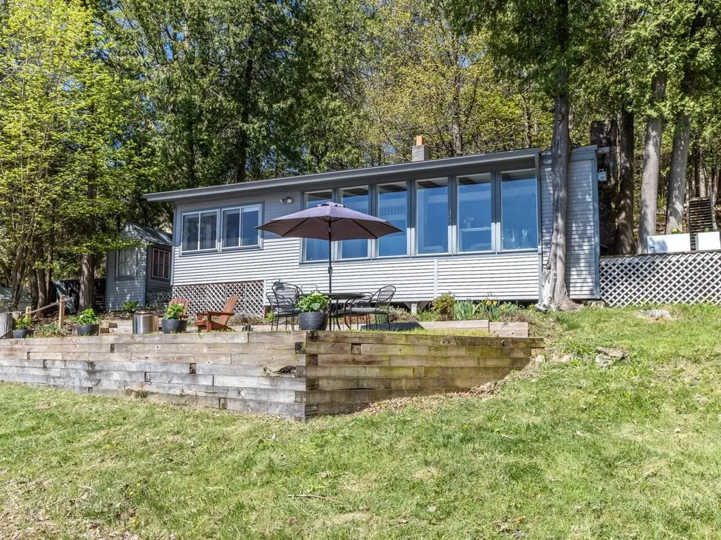 558 Coates Island Road Colchester VT 05446