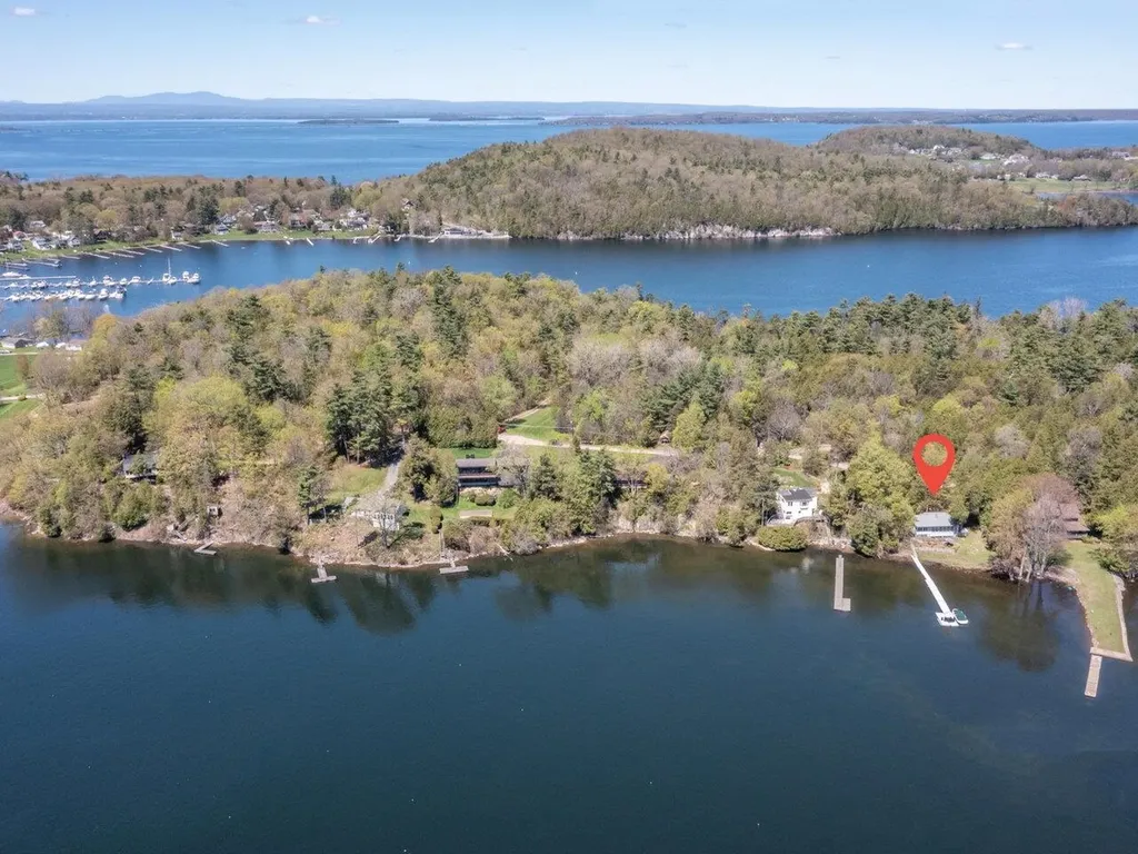 558 Coates Island Road Colchester VT 05446