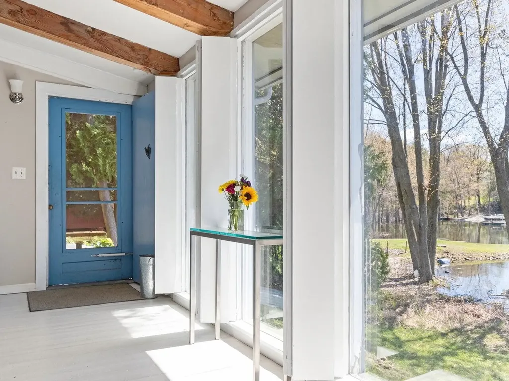 558 Coates Island Road Colchester VT 05446