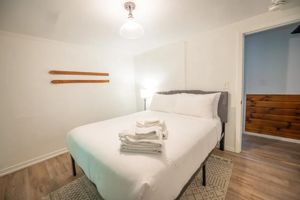 11 Waldwinkle Road Dover VT 05356