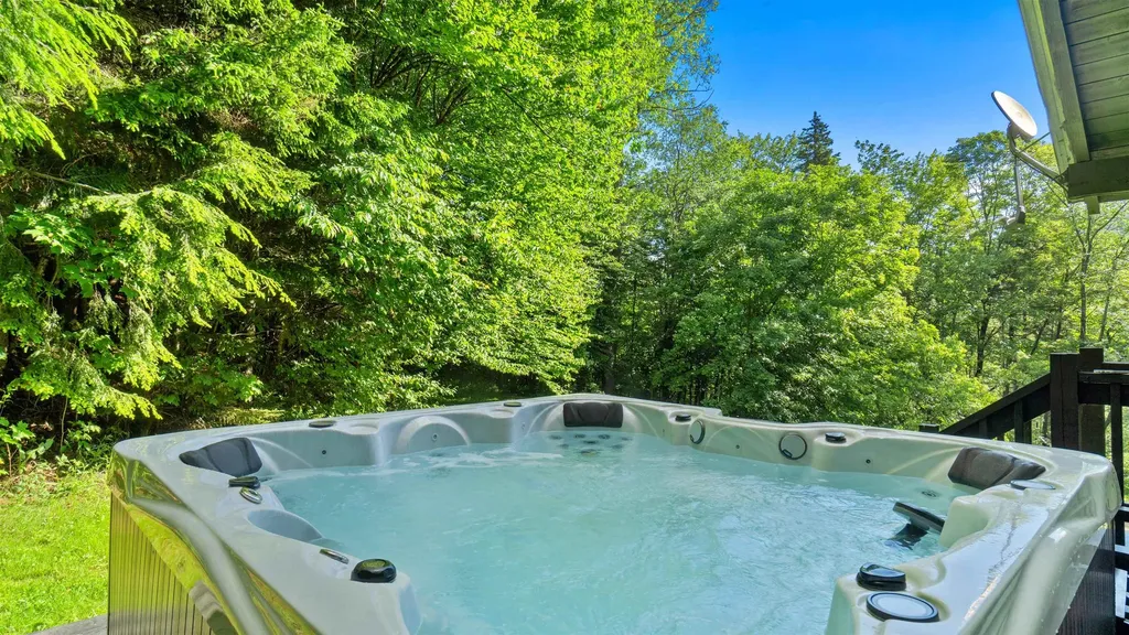 11 Waldwinkle Road Dover VT 05356