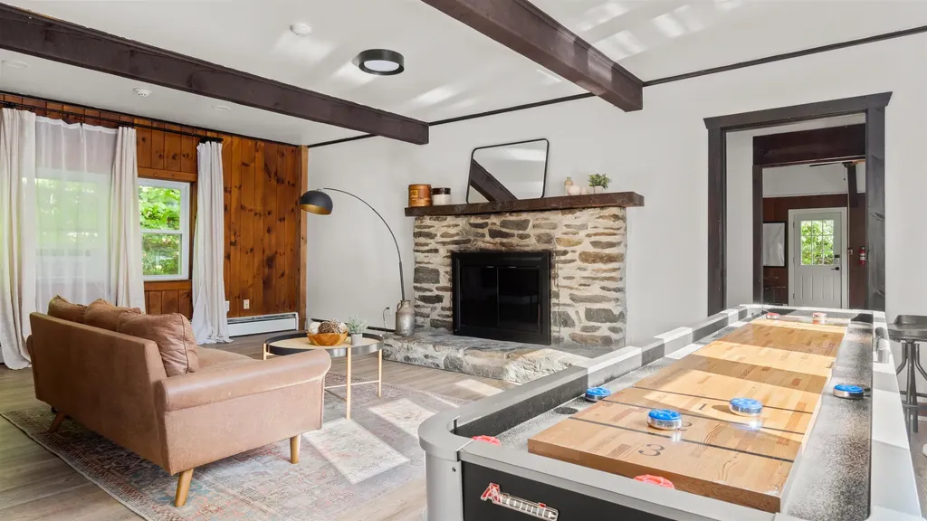 11 Waldwinkle Road Dover VT 05356