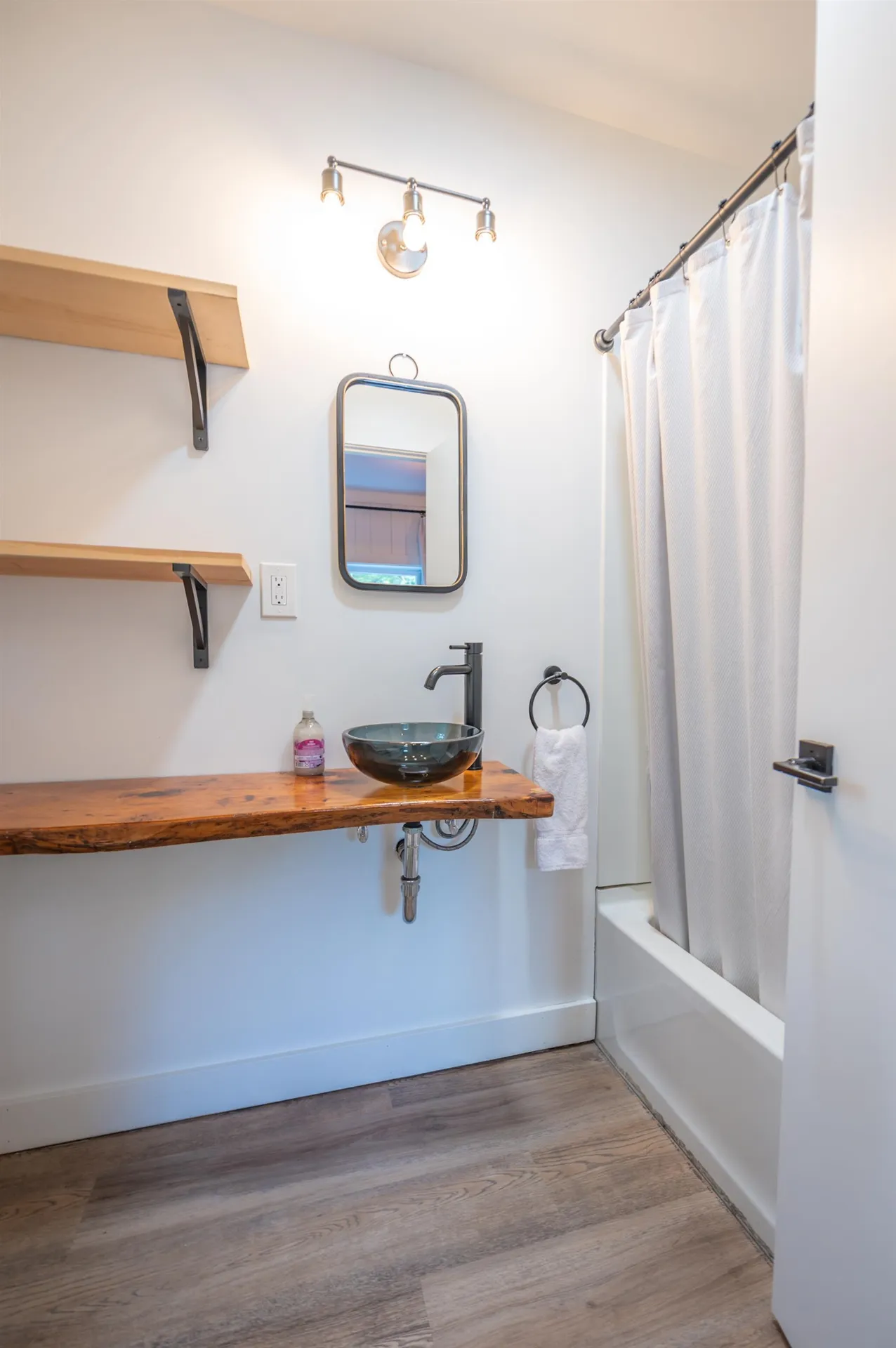 11 Waldwinkle Road Dover VT 05356