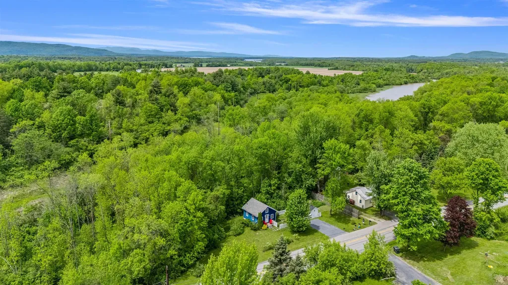 520 Little Chicago Road Ferrisburgh VT 05456