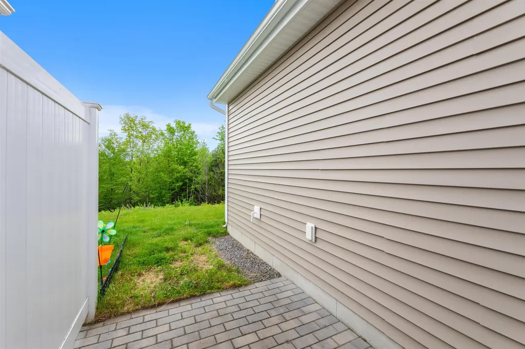 405 Southfield Lane Peterborough NH 03458