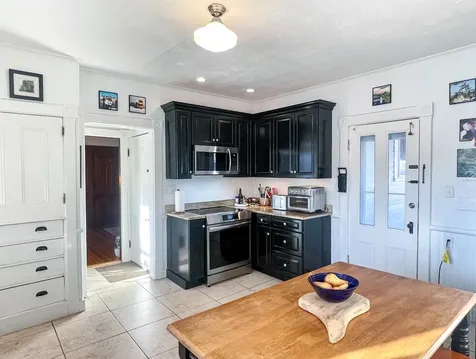 32 Greenlawn Street Keene NH 03431