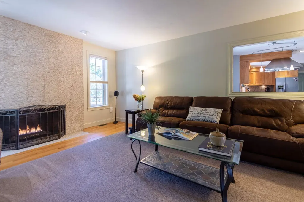 8 Red Fox Road North Hampton NH 03862