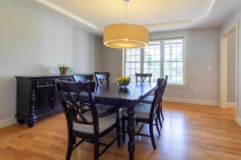 8 Red Fox Road North Hampton NH 03862