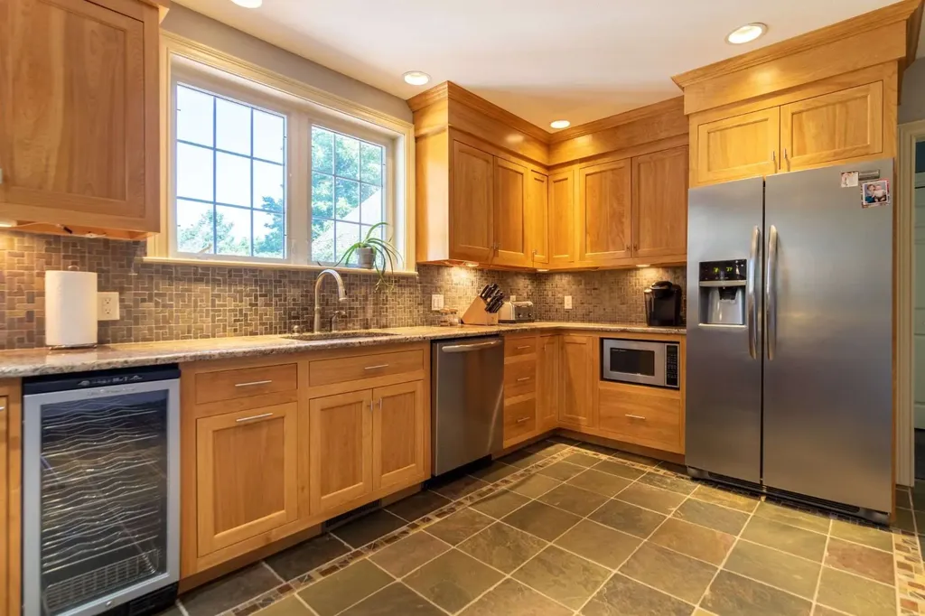 8 Red Fox Road North Hampton NH 03862
